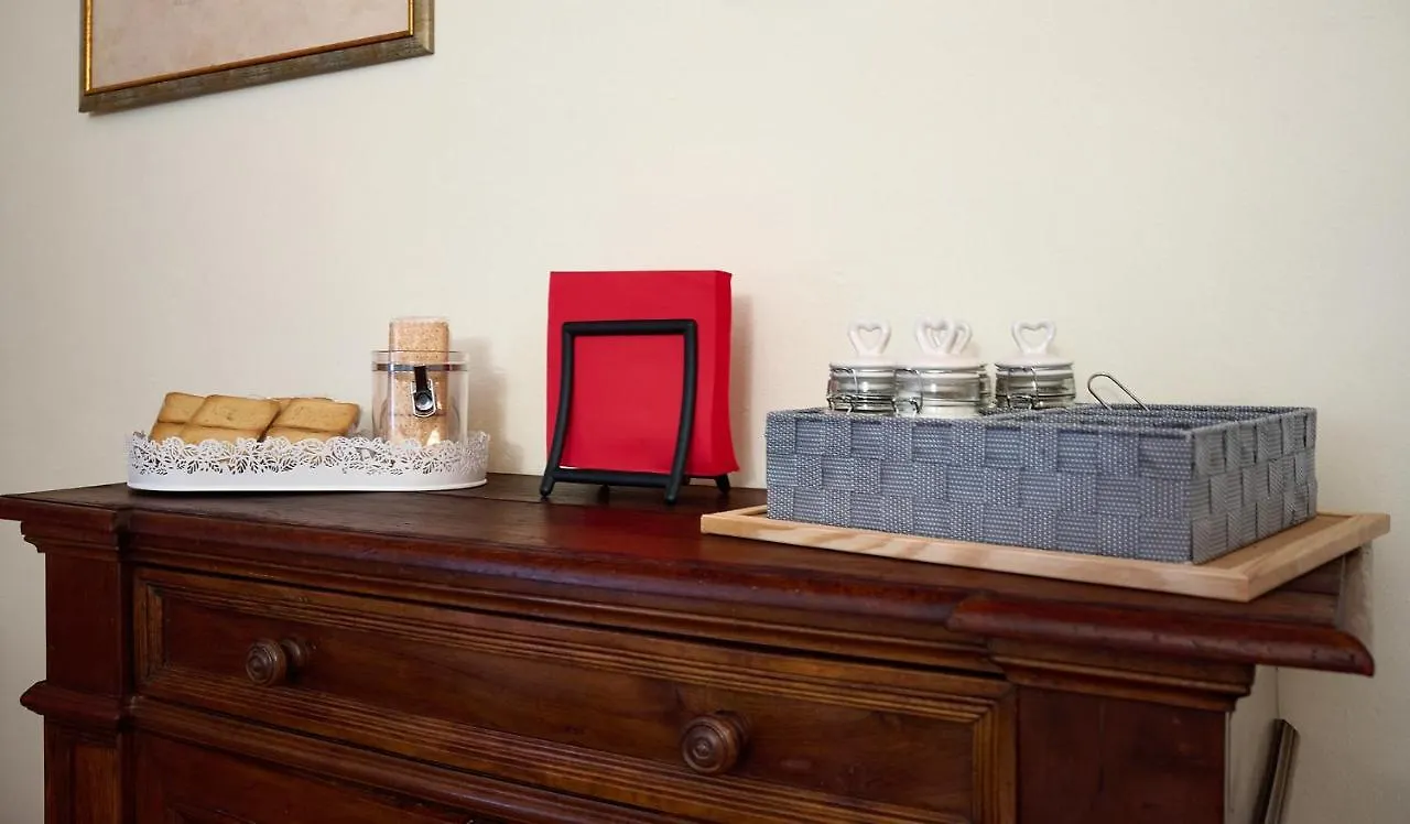 Xenia Apartments - Elegant Flat In The Center Of Milan