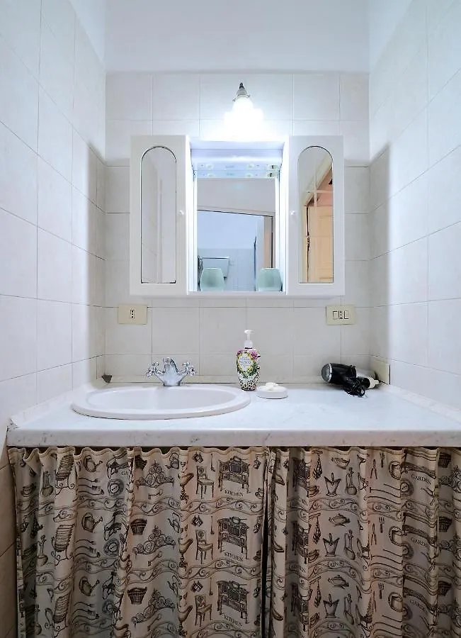 Xenia Apartments - Elegant Flat In The Center Of Milan